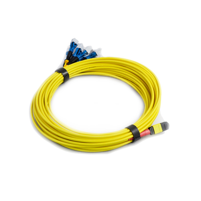 Beli MPO Sangat Terintegrasi Ke LC Breakout Cable 0.9mm Fan Out Kabel Fiber Optic online manufacture