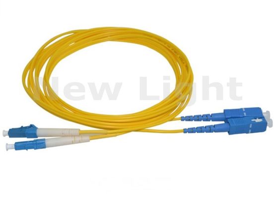 Beli Single Mode Duplex Fiber Optic Patch Cord dengan diameter 2,0 mm dan panjang 3 meter untuk aplikasi CATV dan FTTH online manufacture