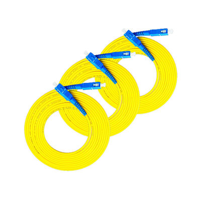 Kabel Patch Fiber Optik Diameter 2.0mm dengan Daya Tahan Baik dan Panjang yang Dapat Disesuaikan untuk Jaringan FTTH FTTX